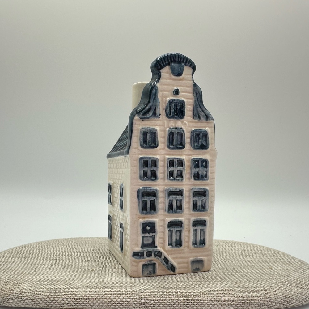Vintage KLM #14 Rynbende Blue Delft Holland Amsterdam House Empty